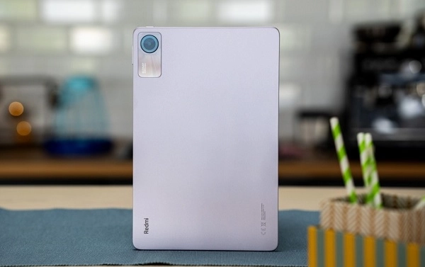  Xiaomi Redmi Pad SE với pin 8000mAh, sử dụng liên tục cả ngày học