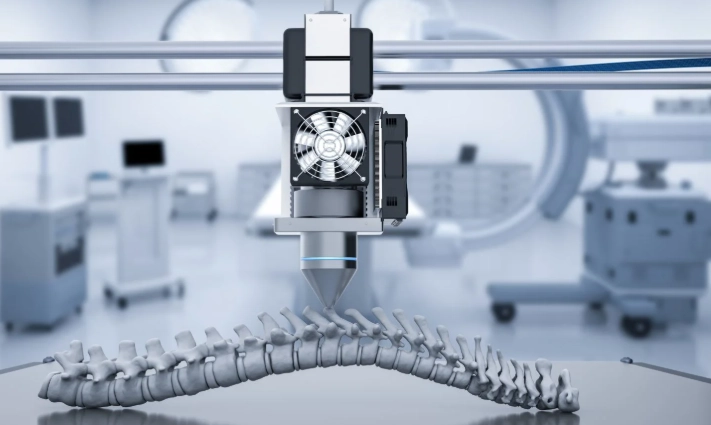 Ứng dụng in 3D trong y tế để tạo ra các bộ phận cấy ghép cá nhân hóa.